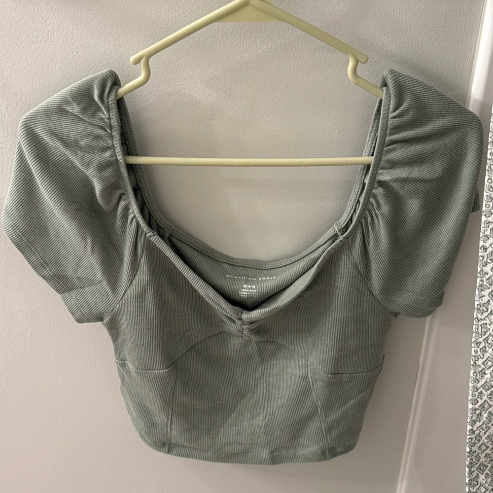 American Eagle crop top